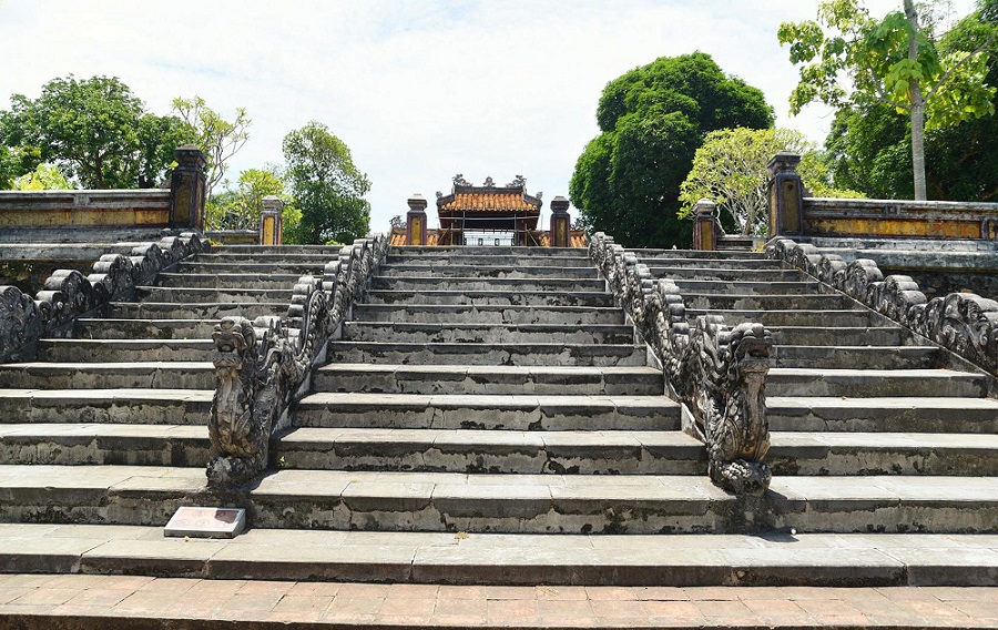 Lăng Hoàng Đế Gia Long, Huế