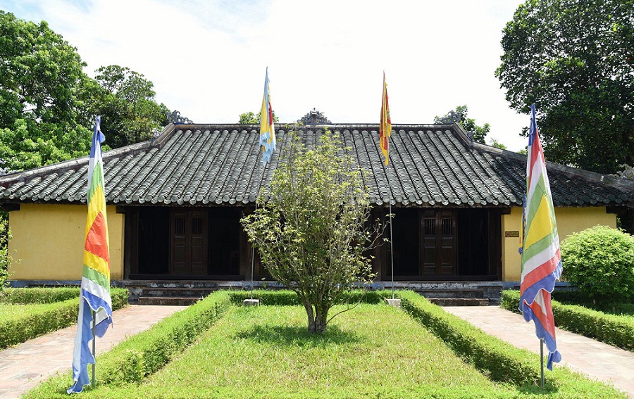 Lăng Hoàng Đế Gia Long, Huế