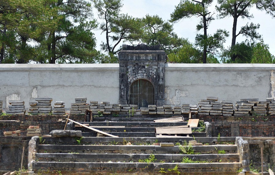 Lăng Hoàng Đế Gia Long, Huế