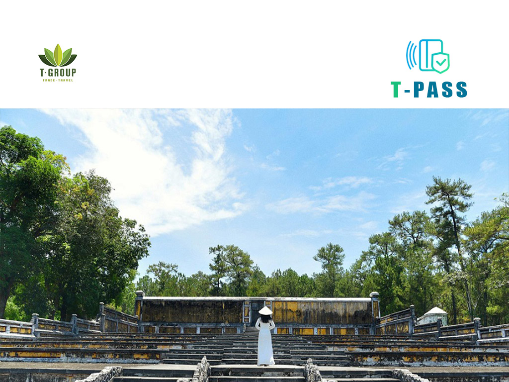 Lăng Hoàng Đế Gia Long, Huế