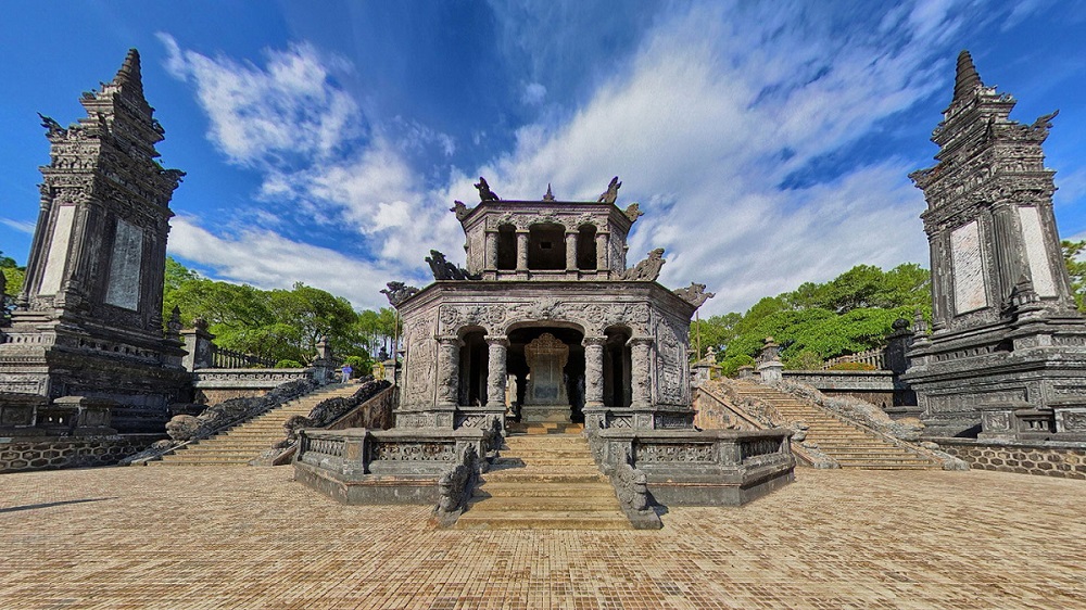 Ứng Lăng Khải Định, Huế