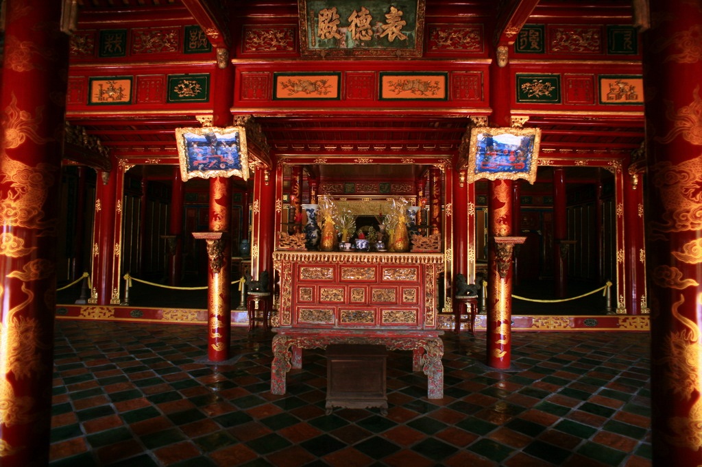Lăng Thiệu Trị, Huế