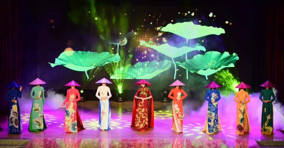 Trình diễn Áo dài show, Đà Nẵng