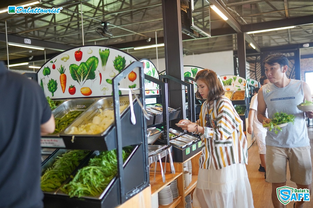 Buffet rau Léguda Đà Lạt
