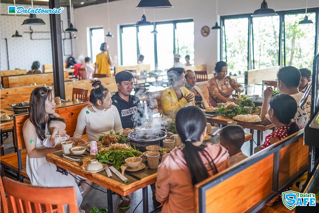 Buffet rau Léguda Đà Lạt