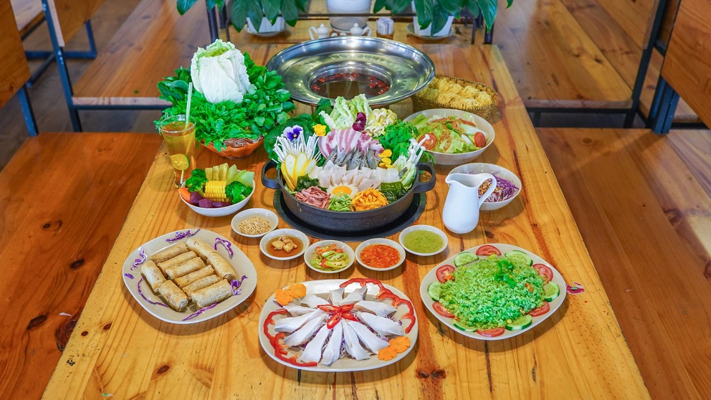 Buffet rau Léguda Đà Lạt