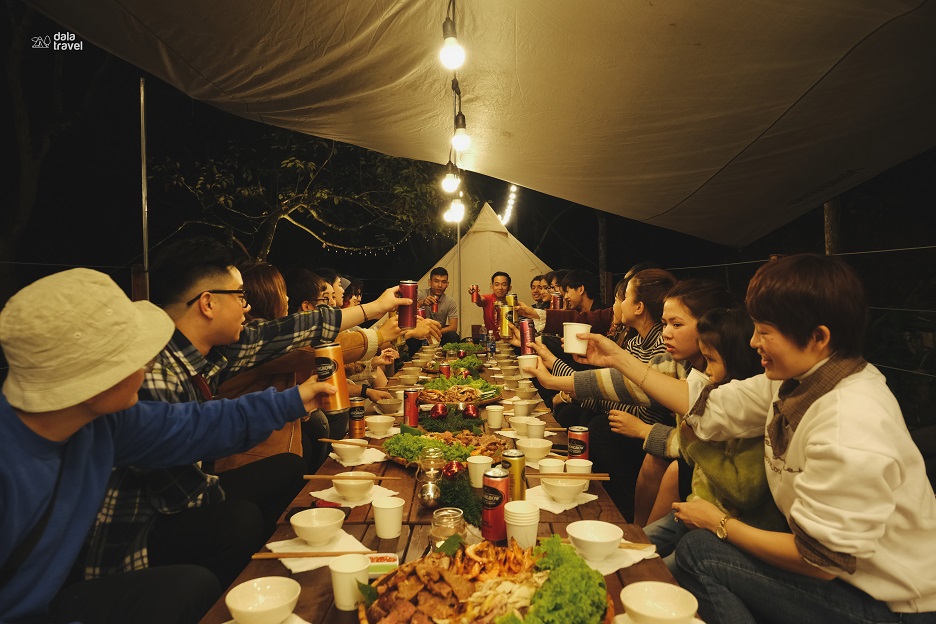 Tour cắm trại bên thác nước tại Đà Lạt