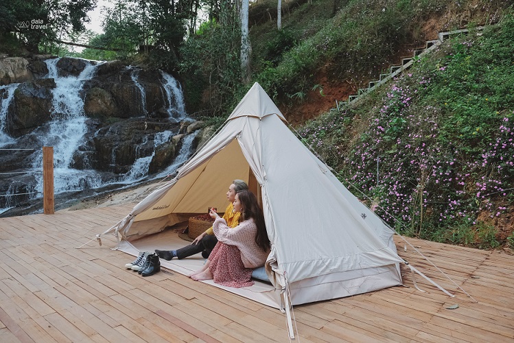 Tour cắm trại bên thác nước tại Đà Lạt
