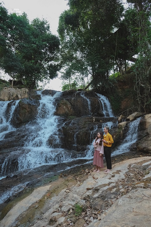 Tour cắm trại bên thác nước tại Đà Lạt