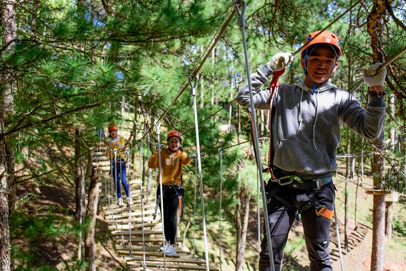 Combo vé Đi bộ trên không và tham quan Thung lũng tình yêu Đà Lạt