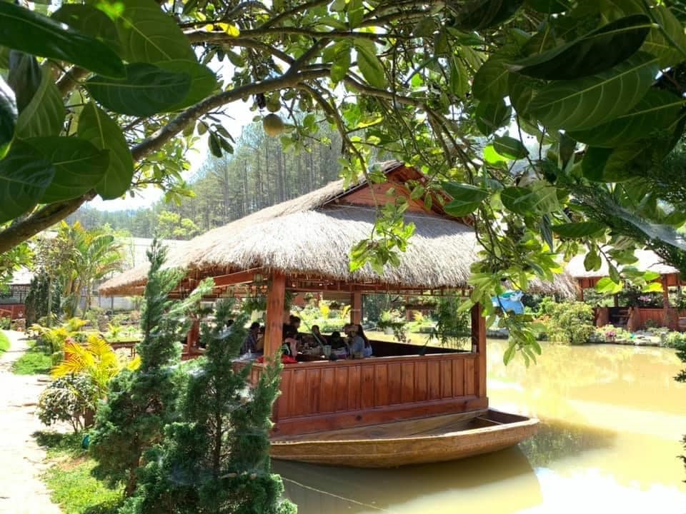 Nhà hàng Hồ Thủy Quái, Đà Lạt