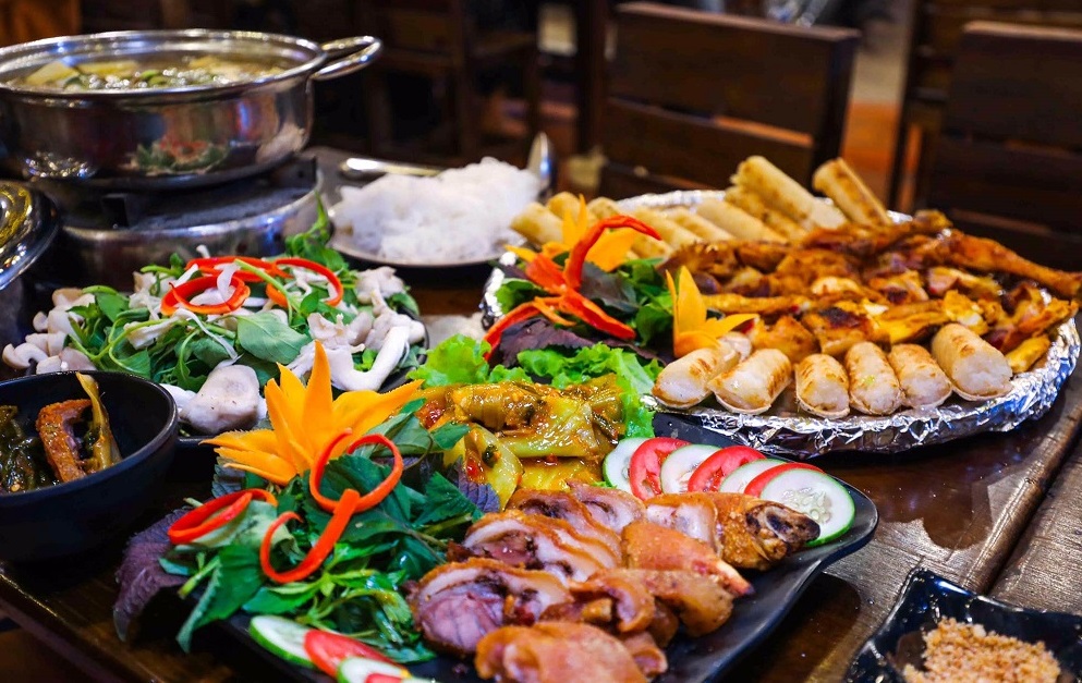 Lẩu nướng, cơm Lam KHÉT 2, Đà Lạt