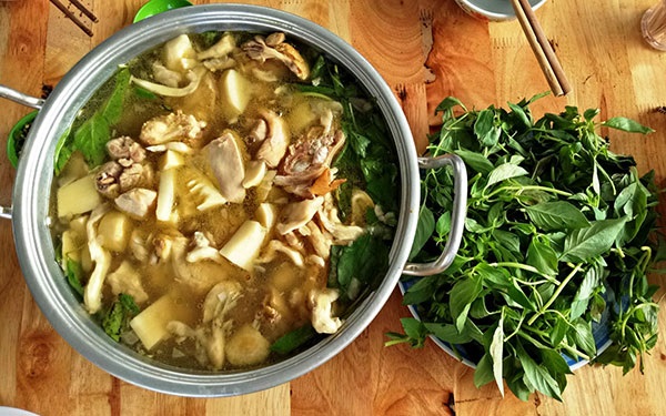 Lẩu gà lá é đường 3/4 Đà Lạt- Quán Tao Ngộ