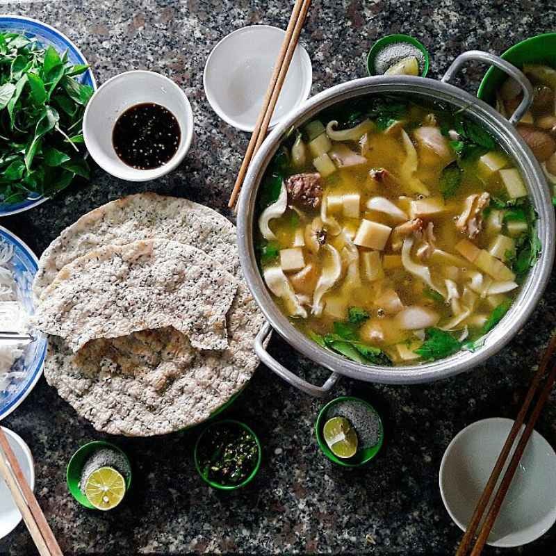 Lẩu gà lá é đường 3/4 Đà Lạt- Quán Tao Ngộ