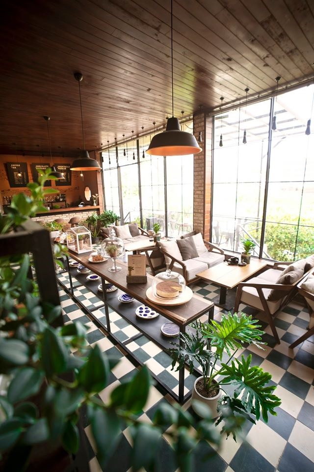 Lơ-ghim Café & Bistro