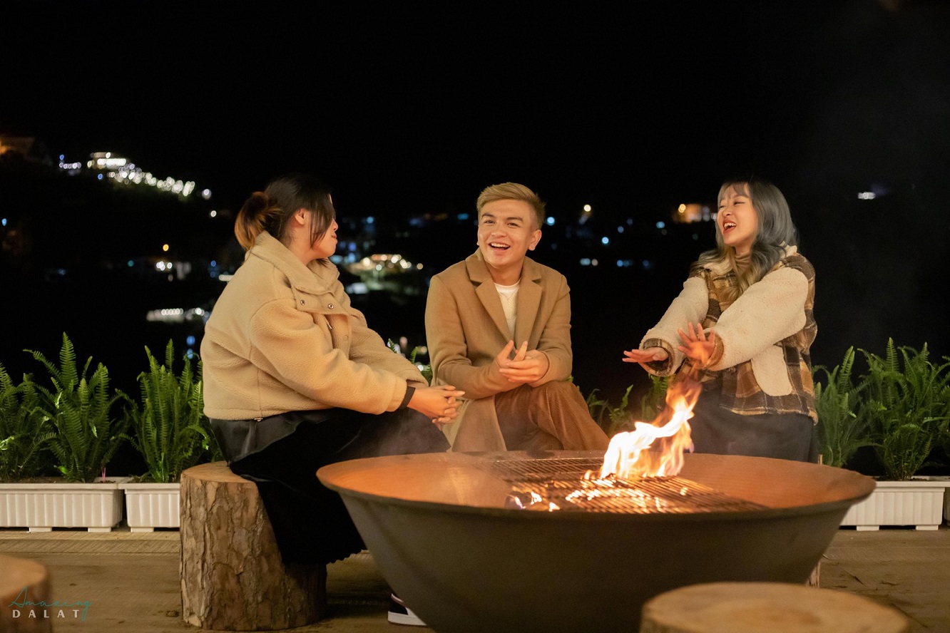 Tiệm gà đồi Đà Lạt