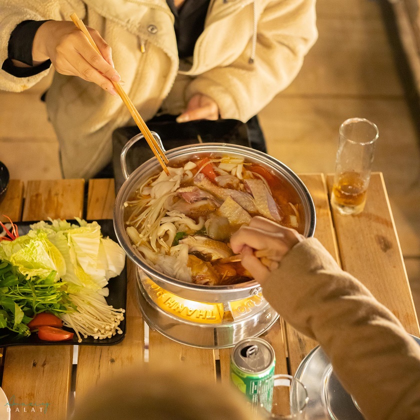 Tiệm gà đồi Đà Lạt