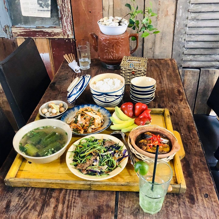 Đặt chỗ tại Tiệm Cơm Mêli