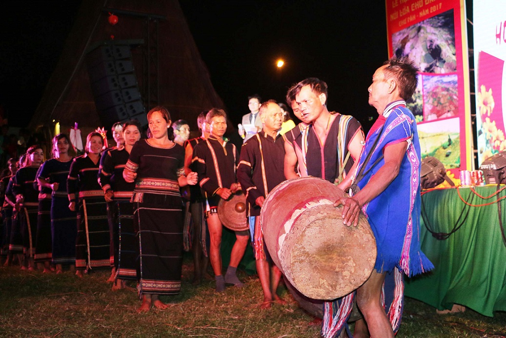 Tour văn hóa cồng chiêng Đà Lạt