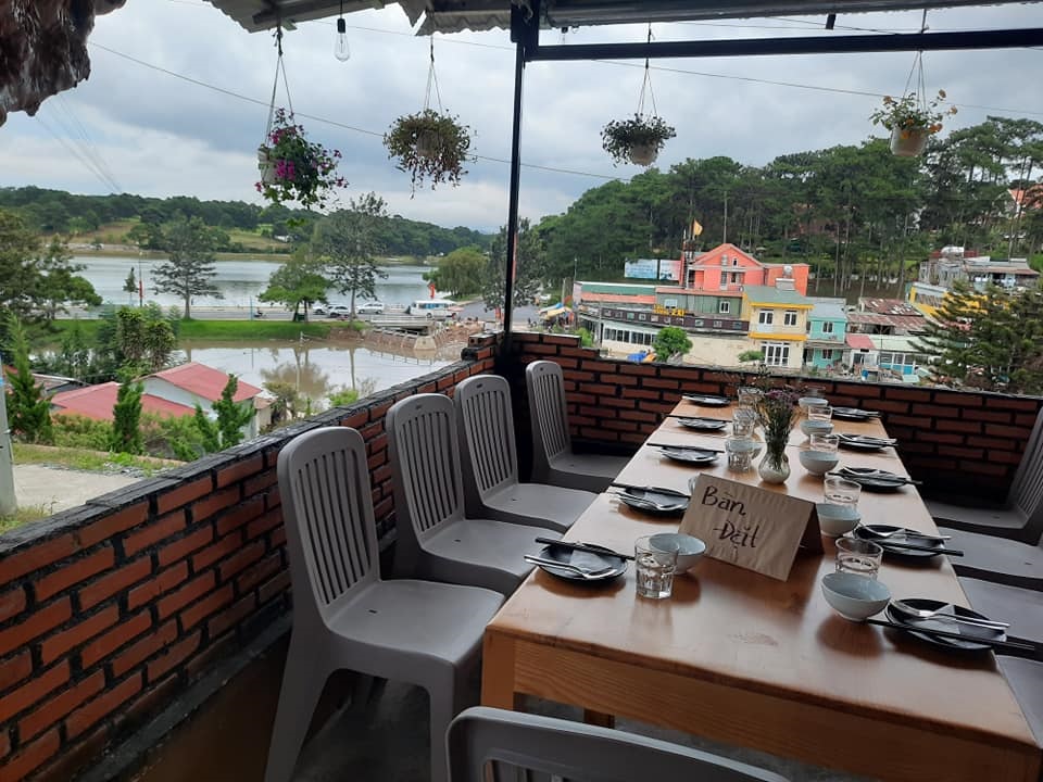 Đặt chỗ tại Under Cloud Garden Beer & Coffee