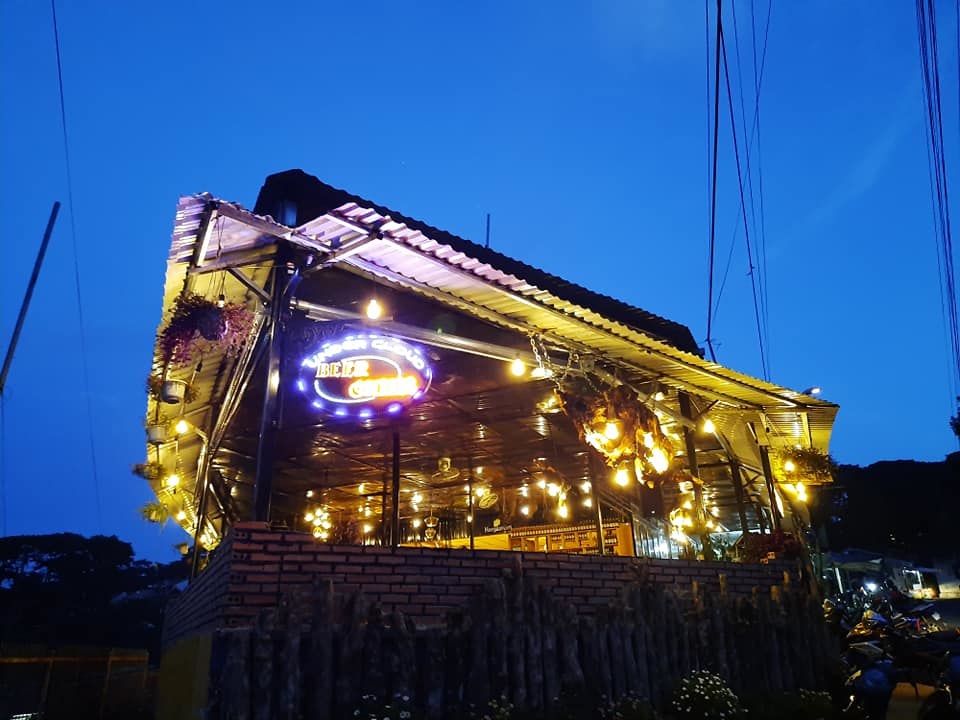 Đặt chỗ tại Under Cloud Garden Beer & Coffee