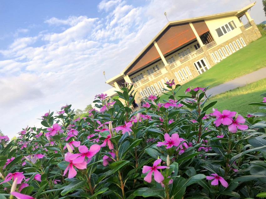 Sân Golf Đầm Vạc (Heron Lake golf course & Resort)