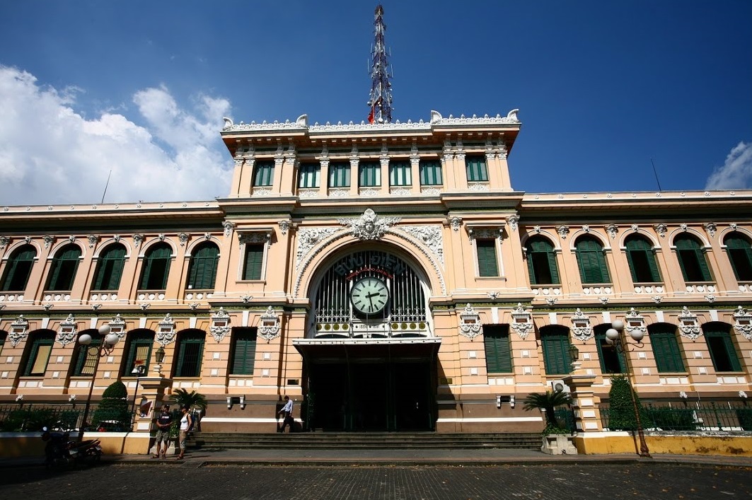 Đặt vé máy bay giá rẻ đến Hồ Chí Minh