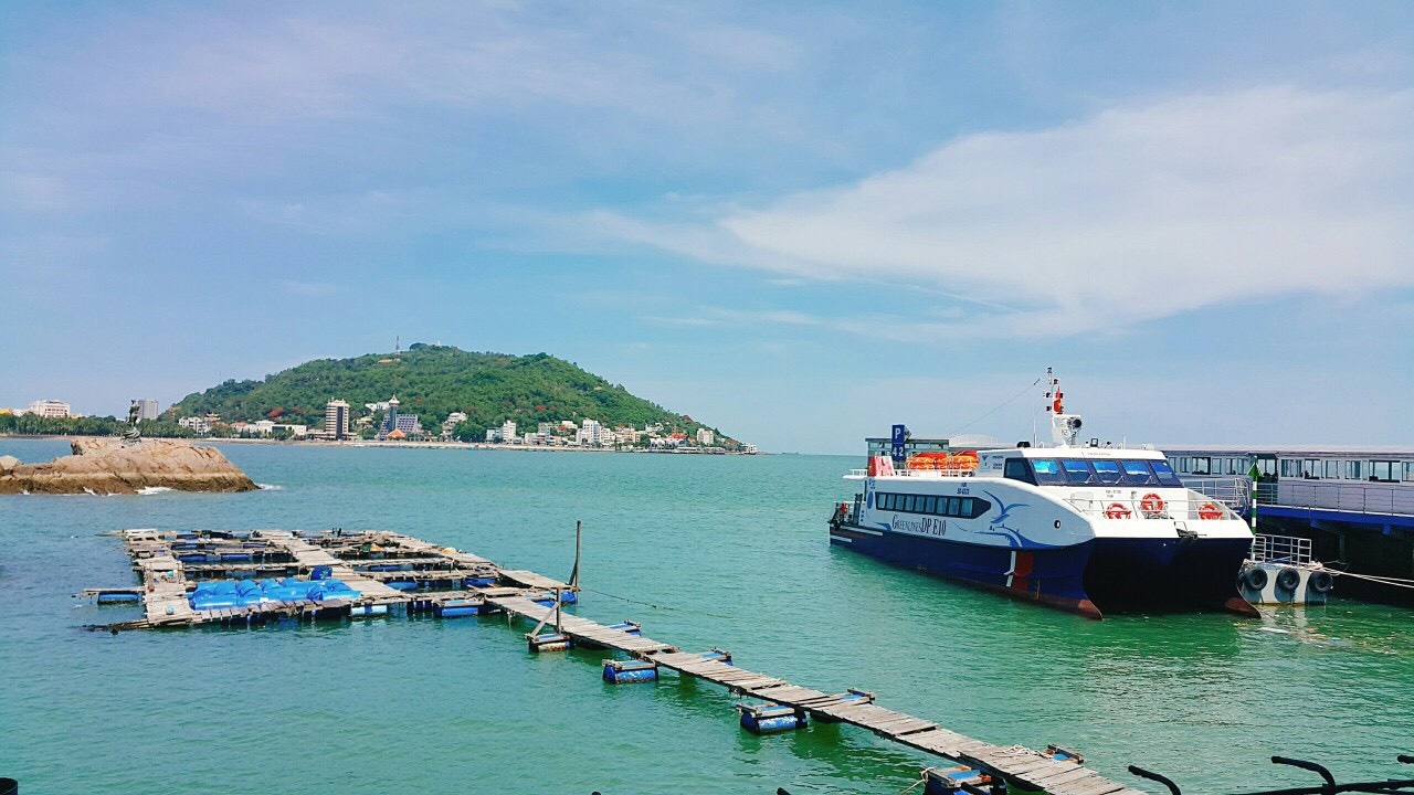 Đặt vé máy bay giá rẻ đến Hồ Chí Minh