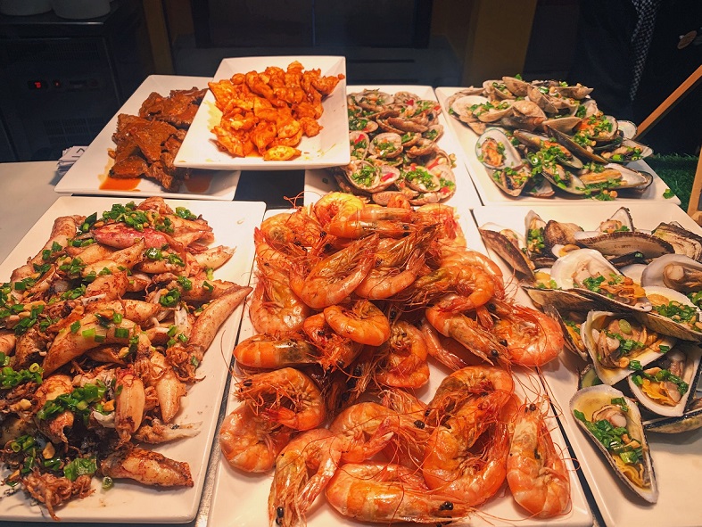 Buffet khách sạn Novotel Nha Trang