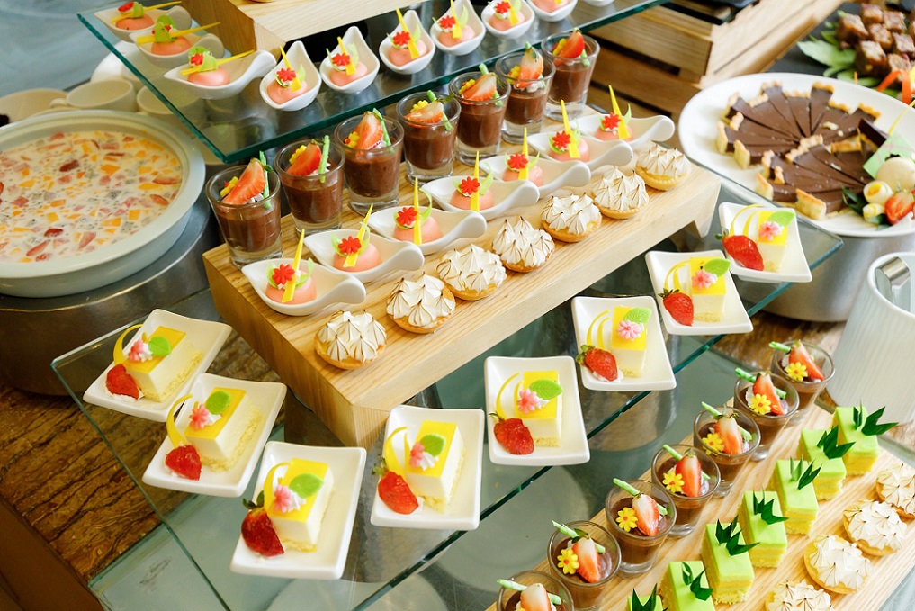 Buffet nhà hàng Feast tại khách sạn Sheraton Nha Trang