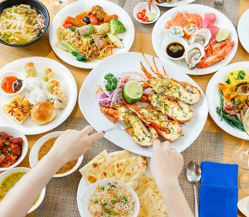 Buffet nhà hàng Feast tại khách sạn Sheraton Nha Trang