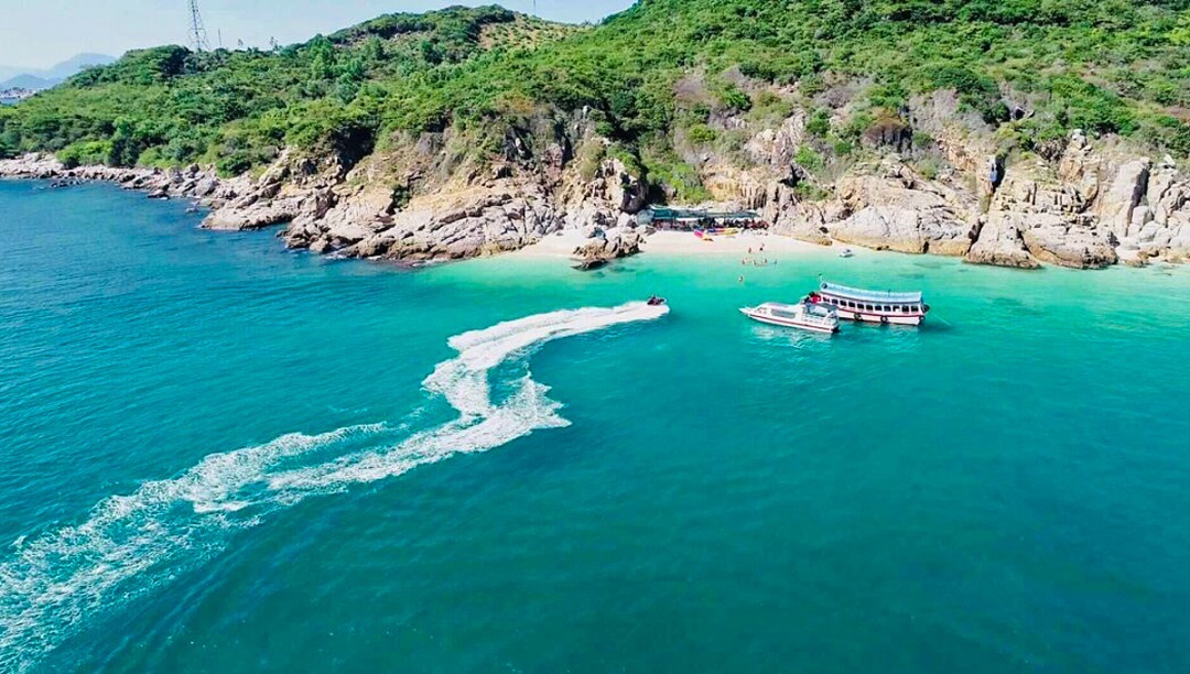 Đảo Bình Hưng, Cam Ranh