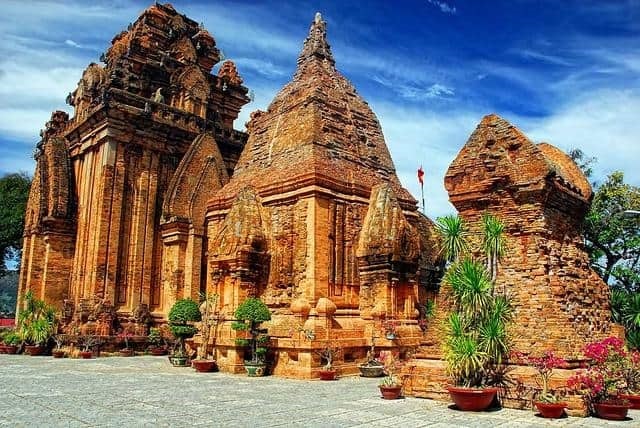 Tháp Bà Ponagar, Nha Trang