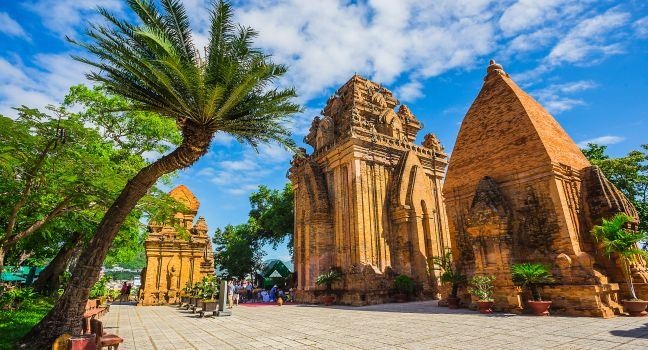 Tháp Bà Ponagar, Nha Trang