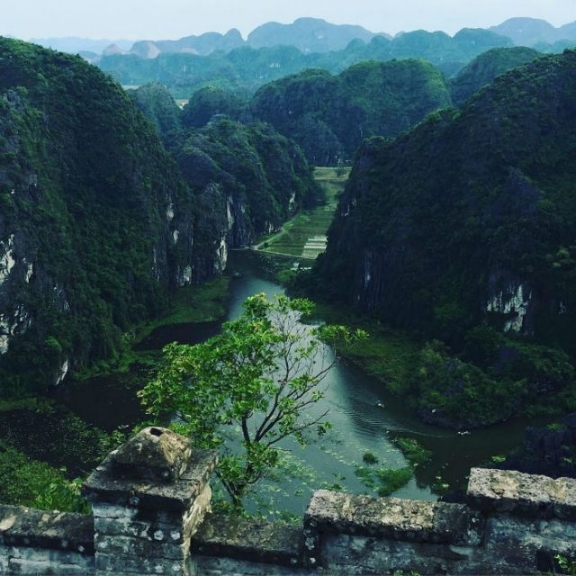 Hang Múa, Ninh Bình