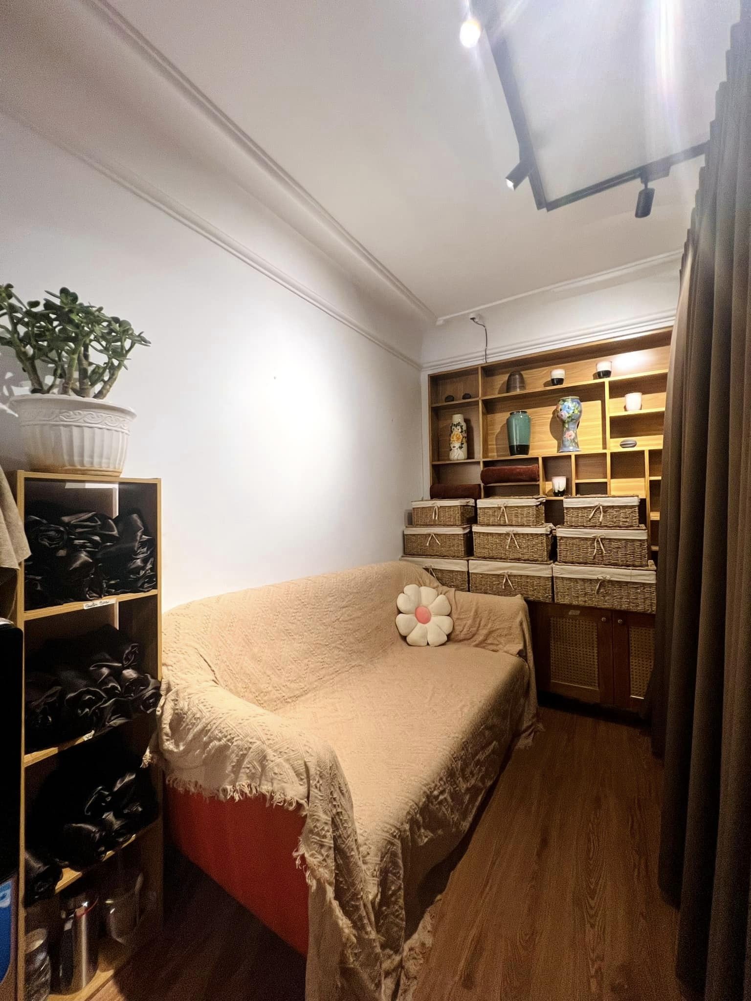 Laputa Spa Foot & Body Massage