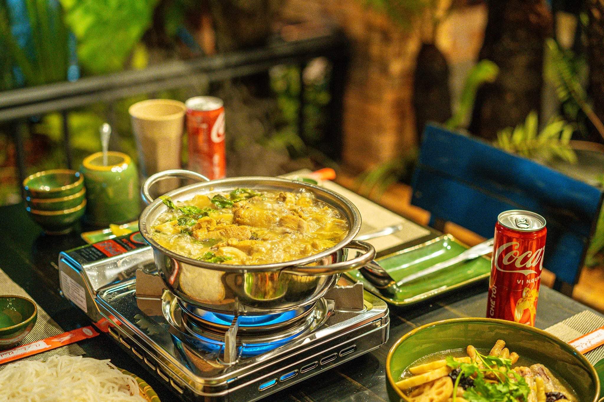  Lẩu gà lá é ò ó o 