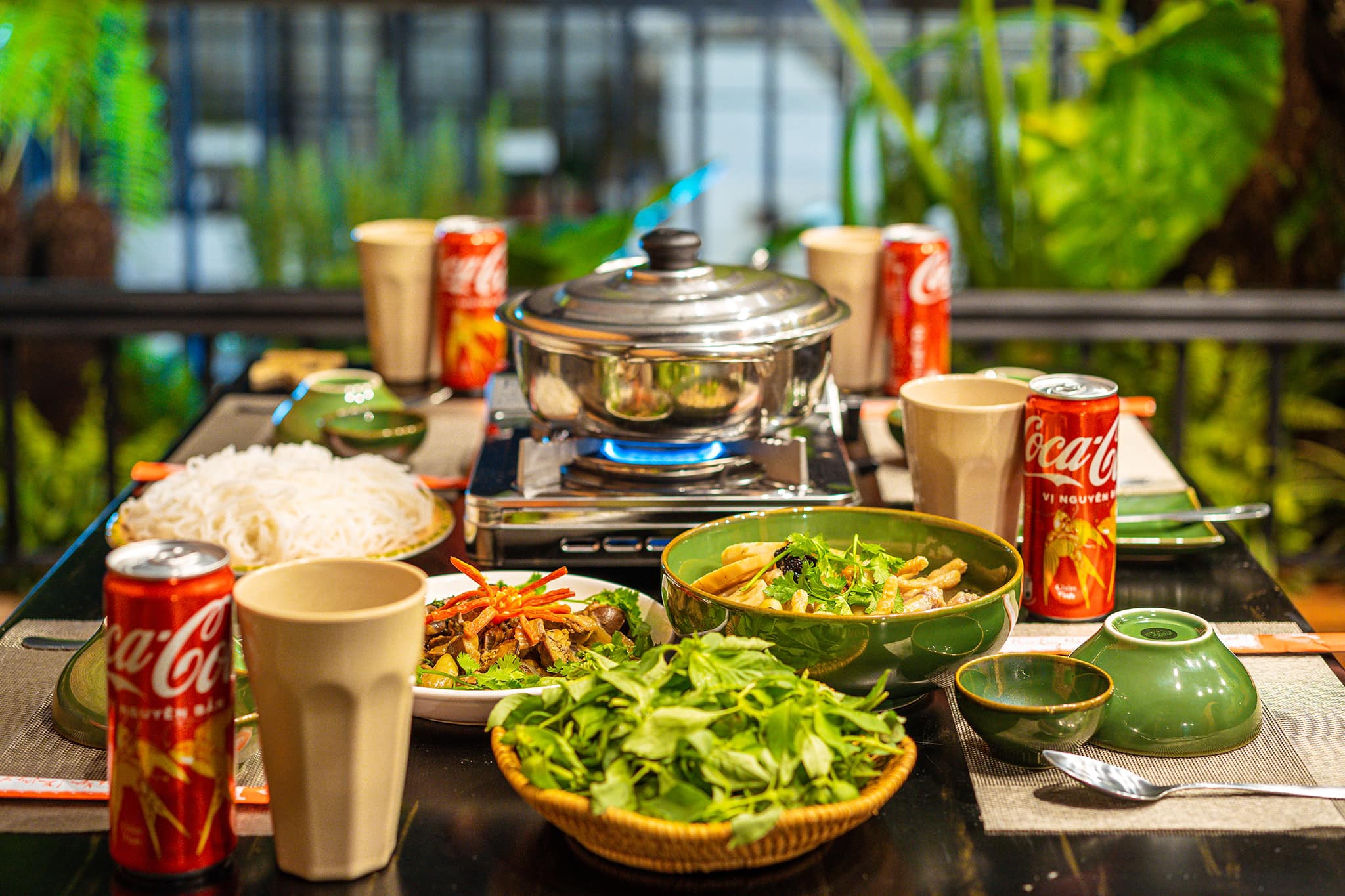  Lẩu gà lá é ò ó o 