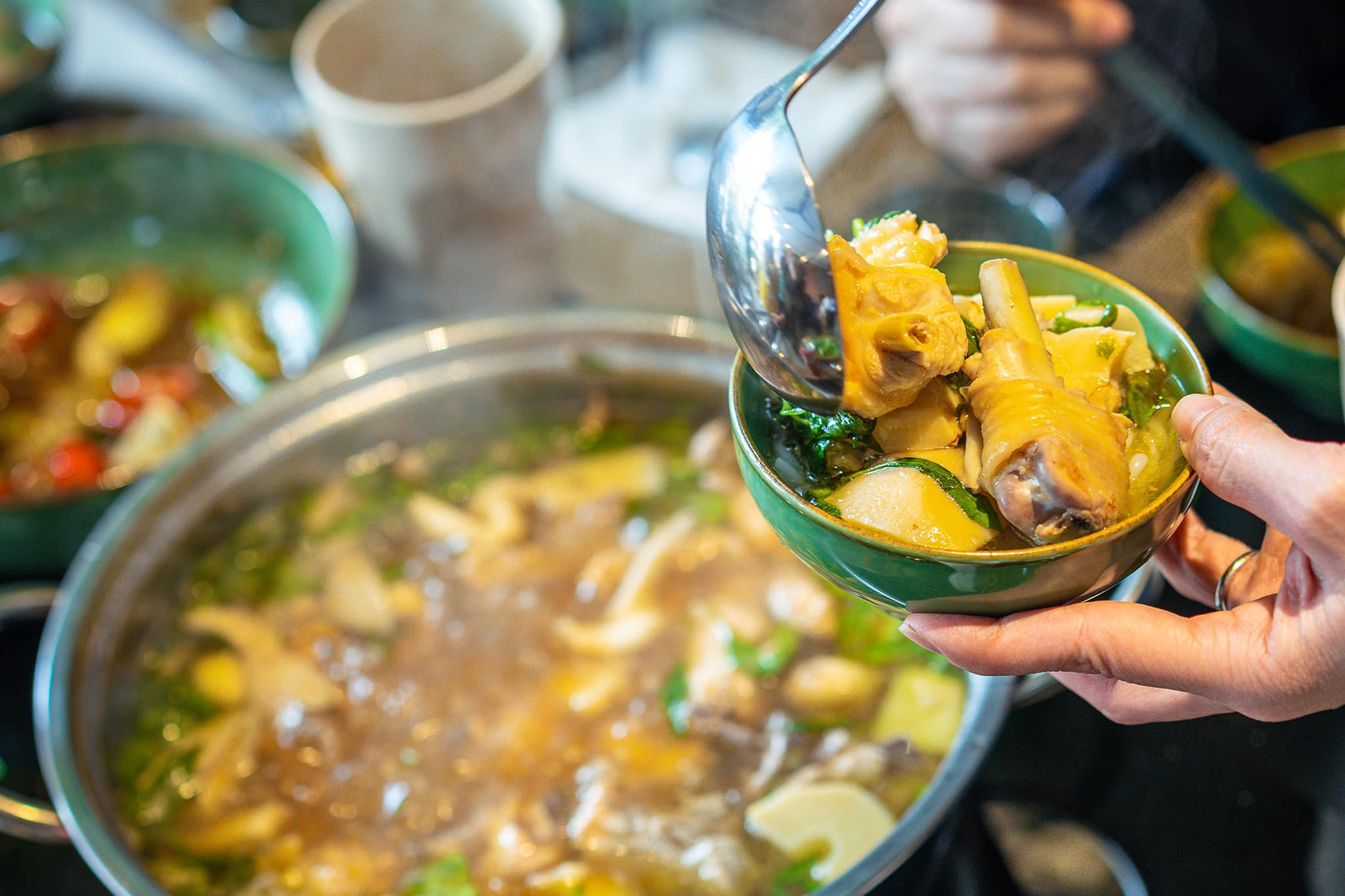  Lẩu gà lá é ò ó o 
