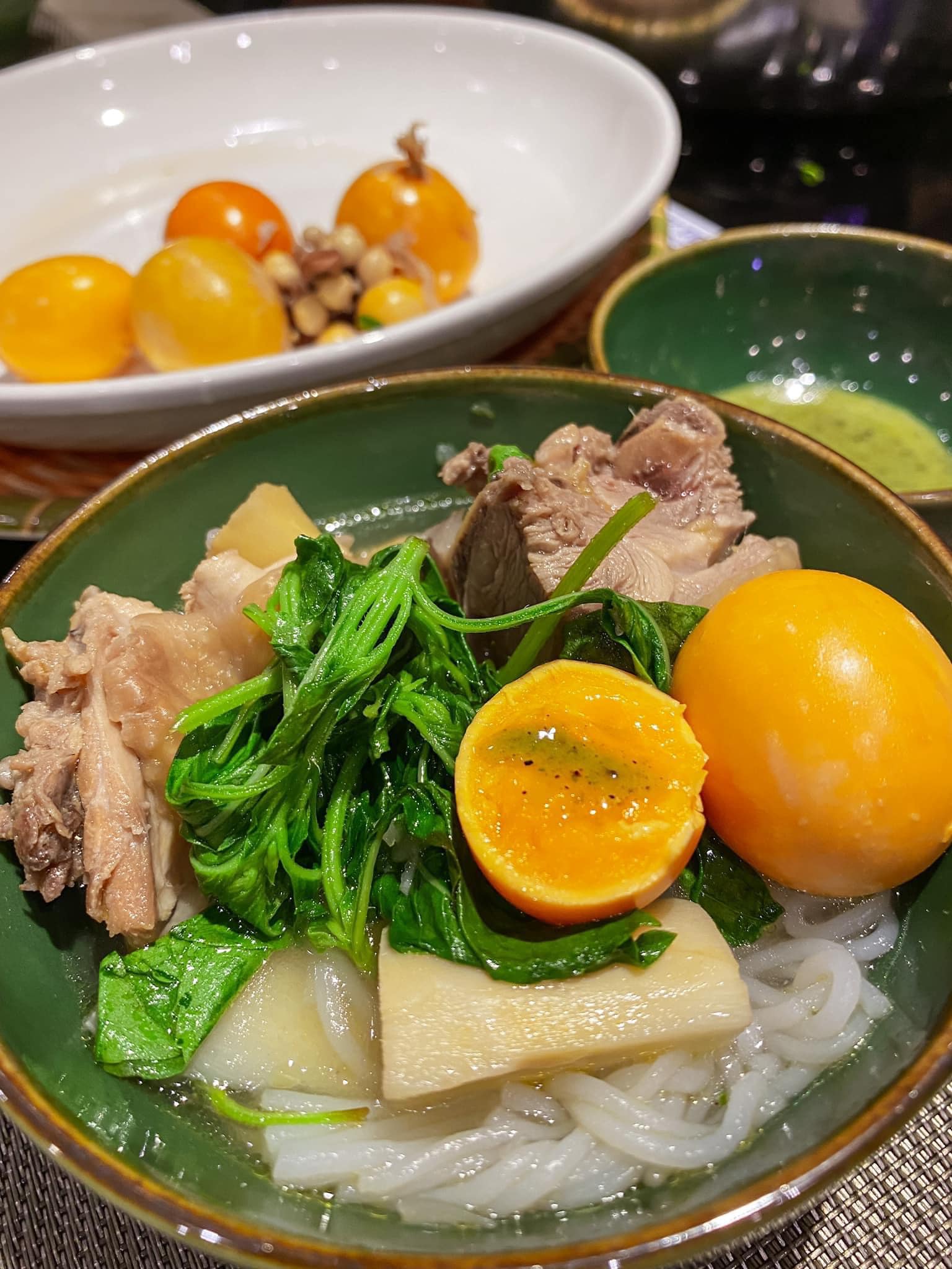  Lẩu gà lá é ò ó o 