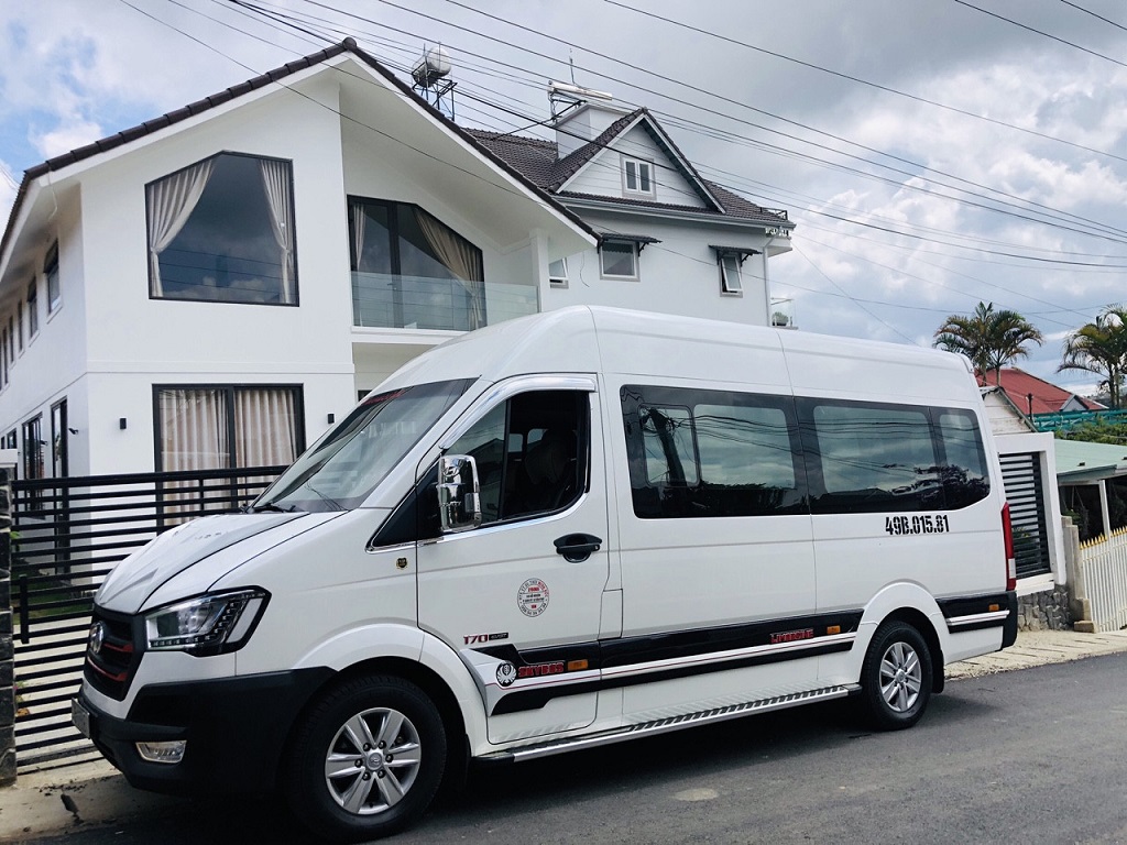 [Xe 9 chỗ Limousine] Dịch vụ đưa/đón sân bay Liên Khương - Đà Lạt
