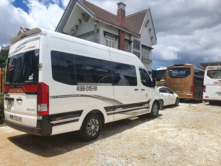 [Xe 9 chỗ Limousine] Dịch vụ đưa/đón sân bay Liên Khương - Đà Lạt