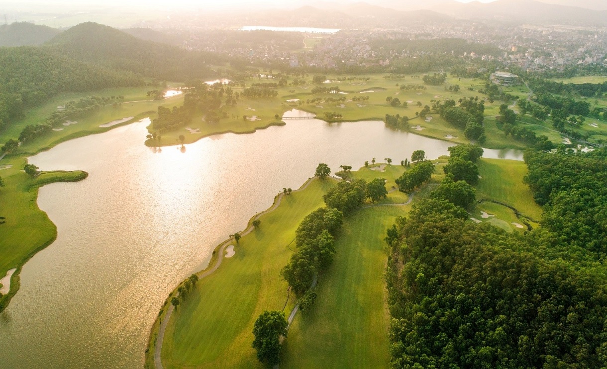 Sân golf Chí Linh