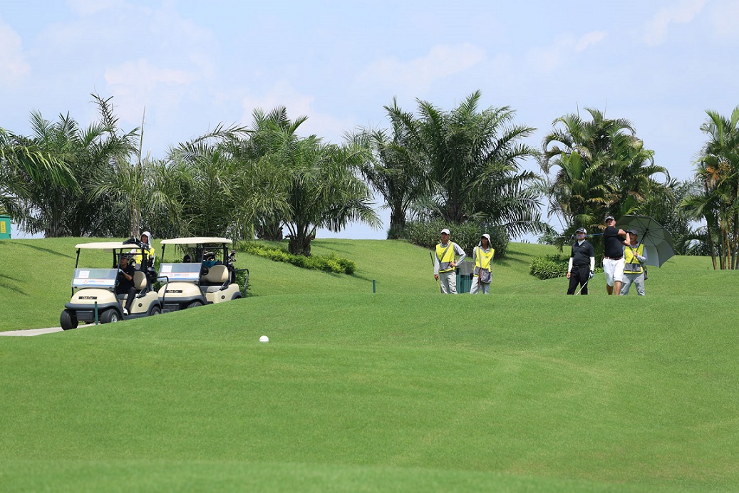 Sân golf Long Biên