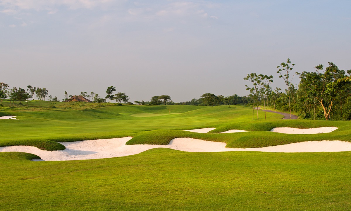 Sân golf Sky Lake - Sân Sky