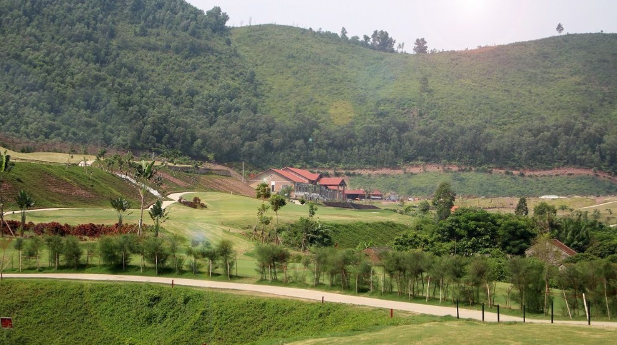 Amber Hills Golf & Resort (Yên Dũng)