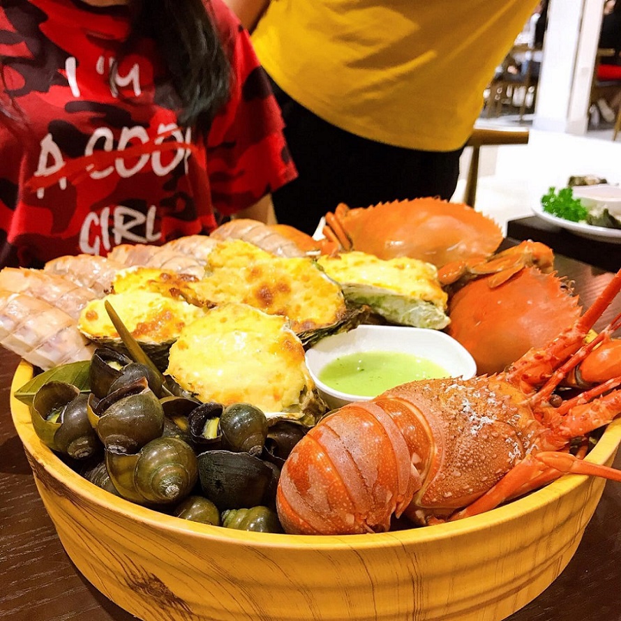 Bay Seafood Buffet Hồ Gươm Hà Nội