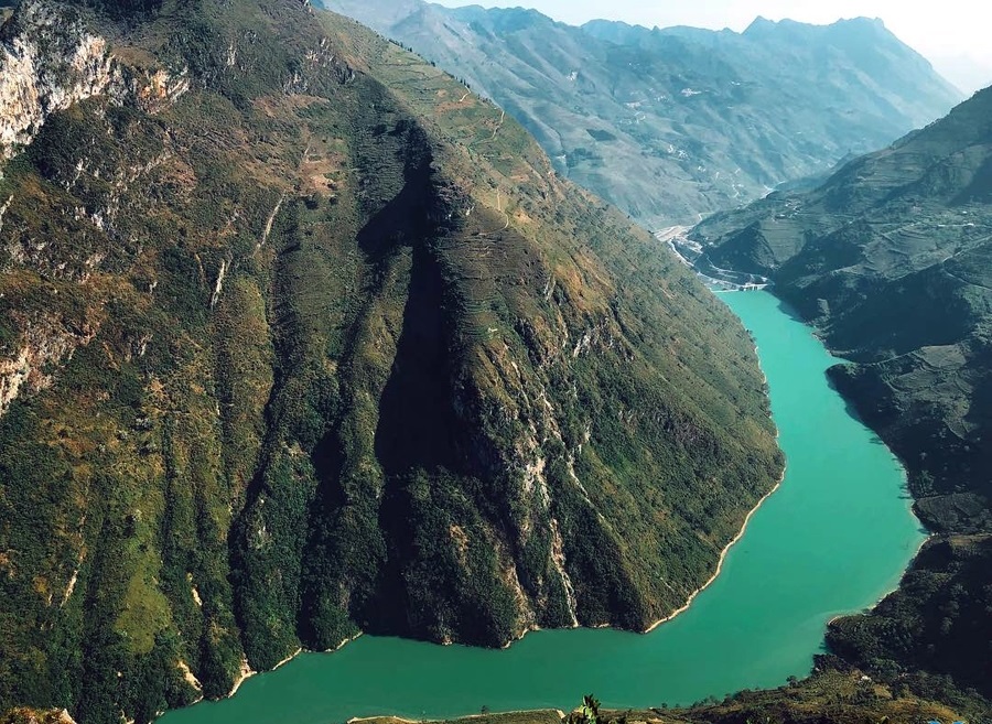 Tour Hà Giang - Khám phá Quản Bạ, Đồng Văn, Lũng Cú, ngồi thuyền trên sông Nho Quế chiêm ngưỡng hẻm vực Tu Sản