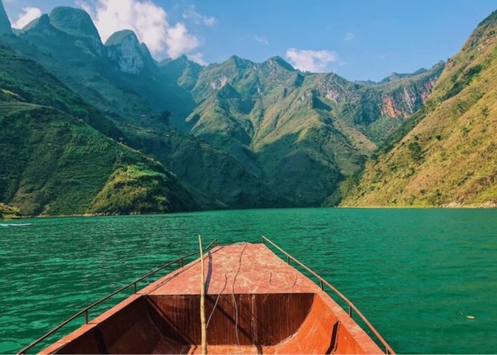 Tour Hà Giang - Khám phá Quản Bạ, Đồng Văn, Lũng Cú, ngồi thuyền trên sông Nho Quế chiêm ngưỡng hẻm vực Tu Sản