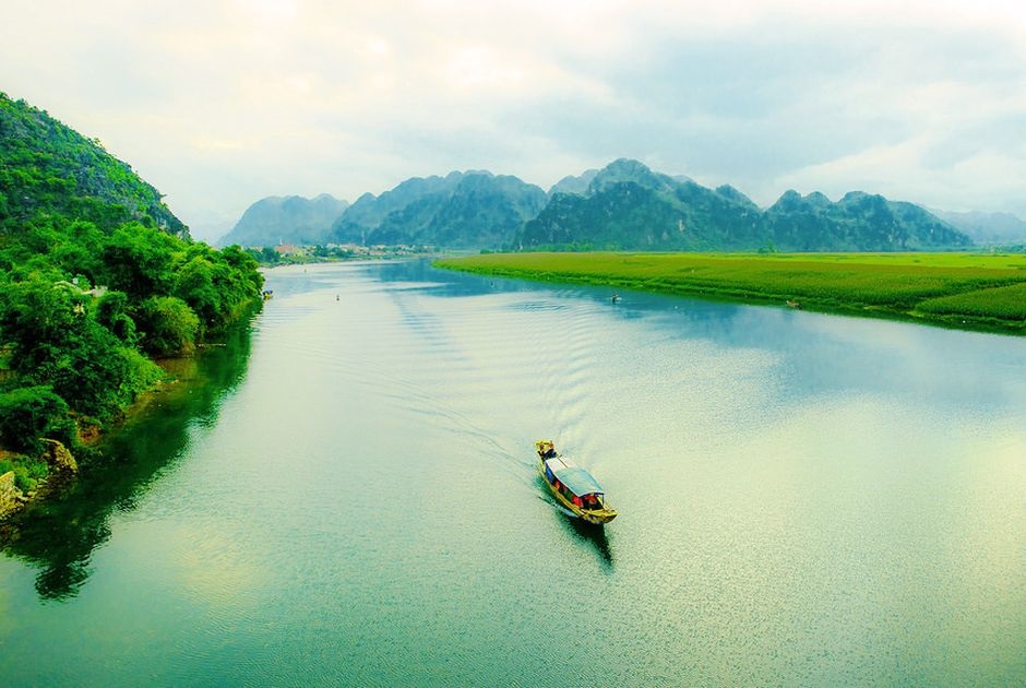 Tour ngồi thuyền trên sông Son, Phong Nha